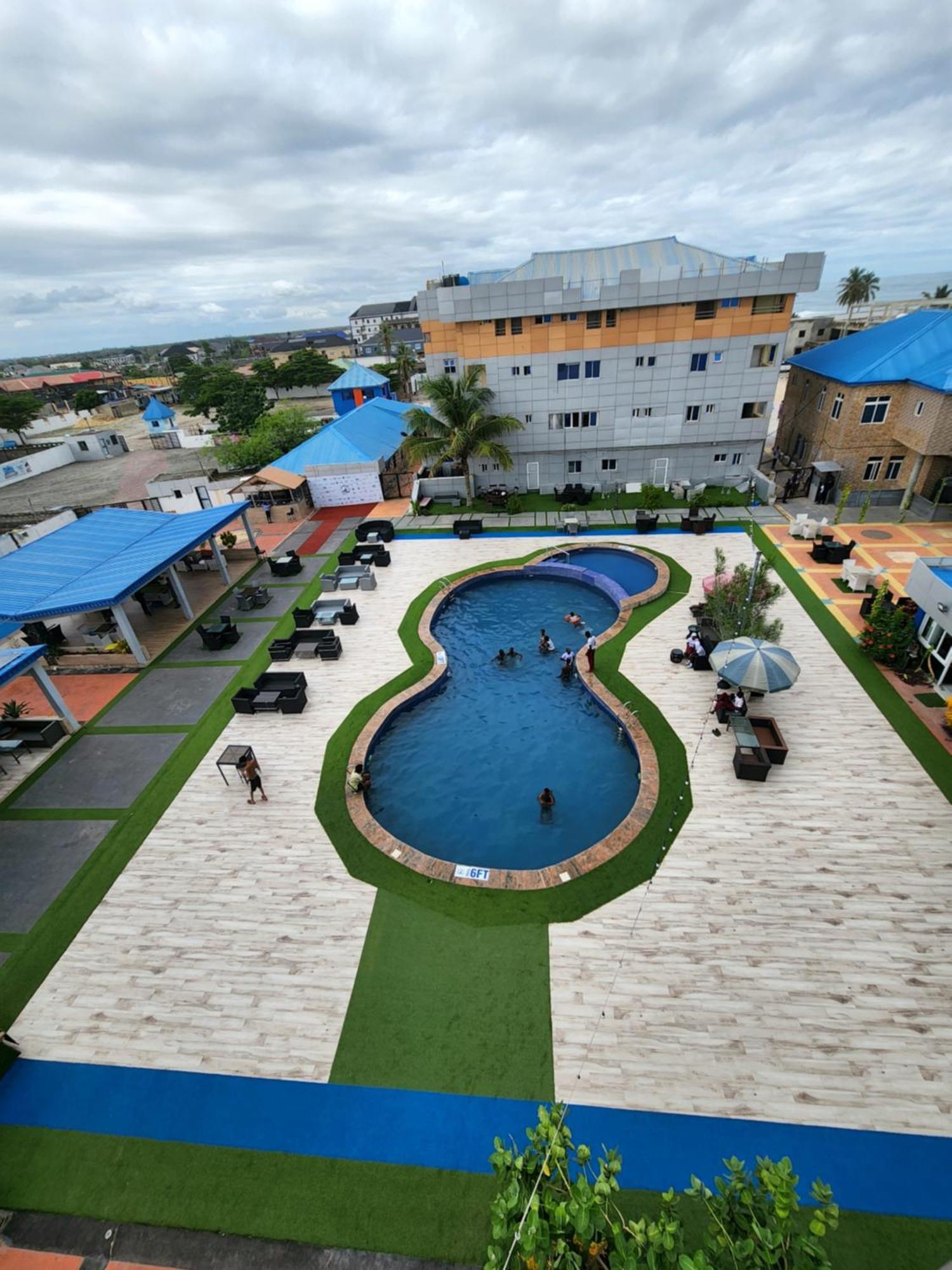 Paradise Beach Resort Lagos Exterior photo